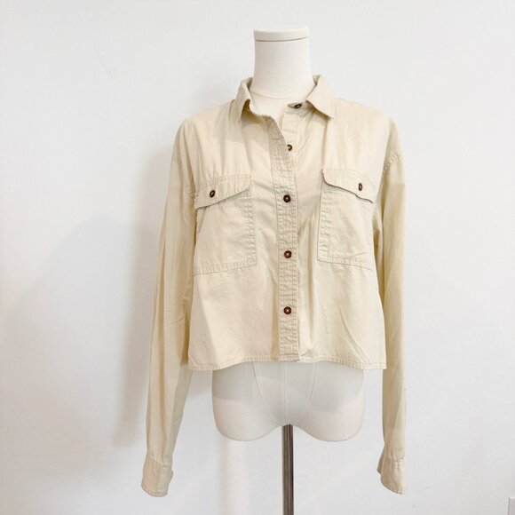 Forever 21 Beige Cropped Button Up Shirt Top Pockets Blouse Minimalist F21 Large - Picture 1 of 8